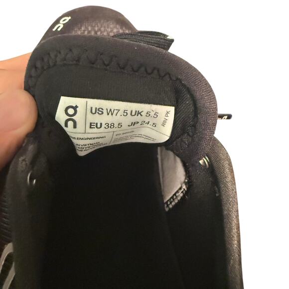 On Cloud X 3 - Picture 7 of 7